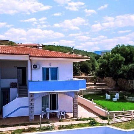 Beb Con Piscina Villa Del Borgo Badesi Εξωτερικό φωτογραφία
