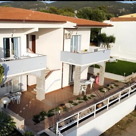 Beb Con Piscina Villa Del Borgo Badesi Εξωτερικό φωτογραφία