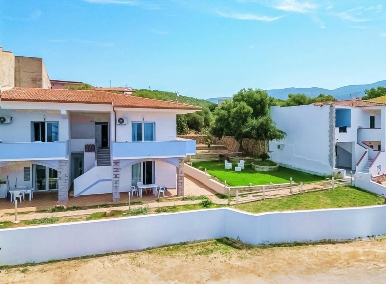 Beb Con Piscina Villa Del Borgo Badesi Εξωτερικό φωτογραφία