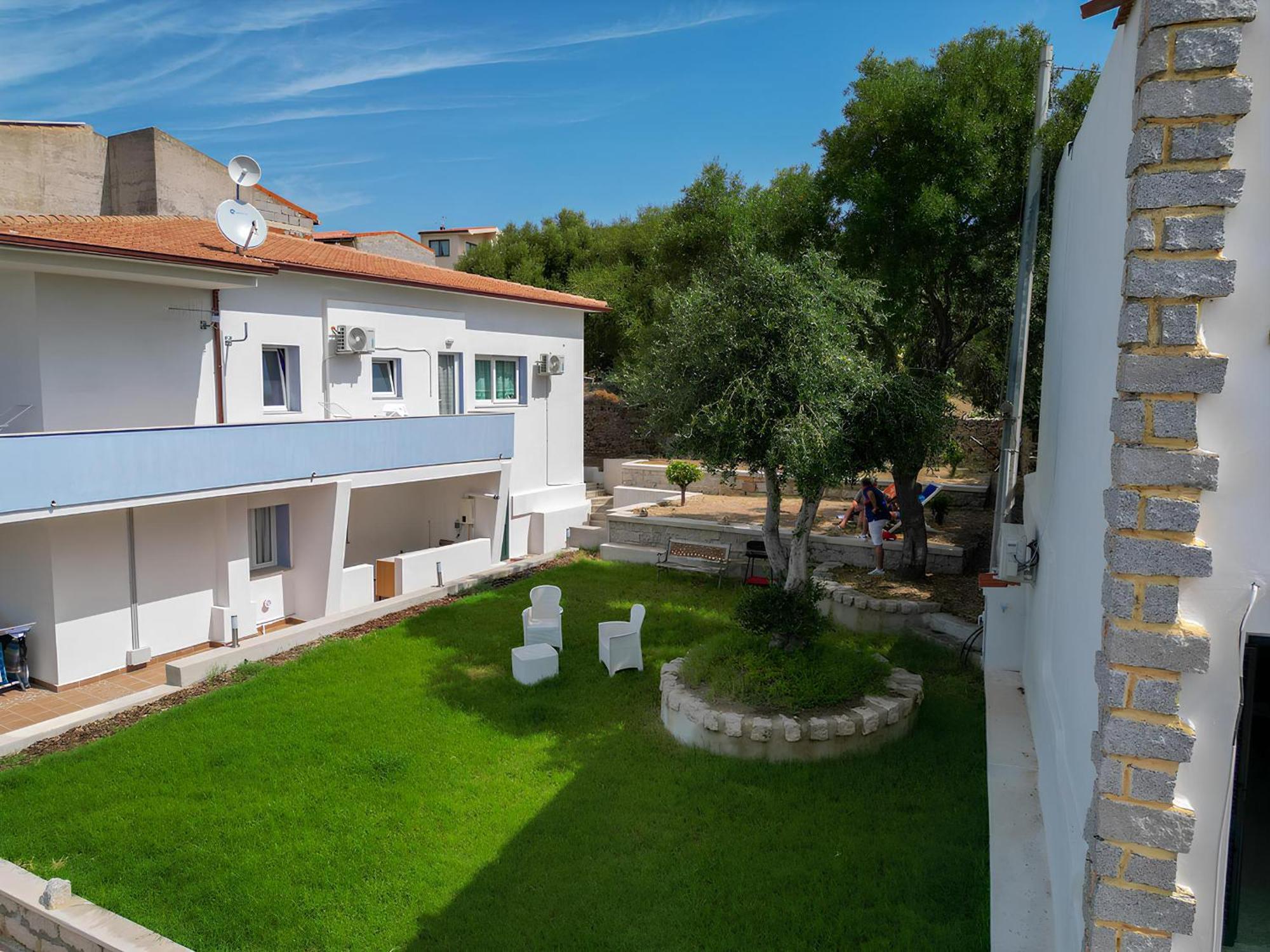 Beb Con Piscina Villa Del Borgo Badesi Εξωτερικό φωτογραφία