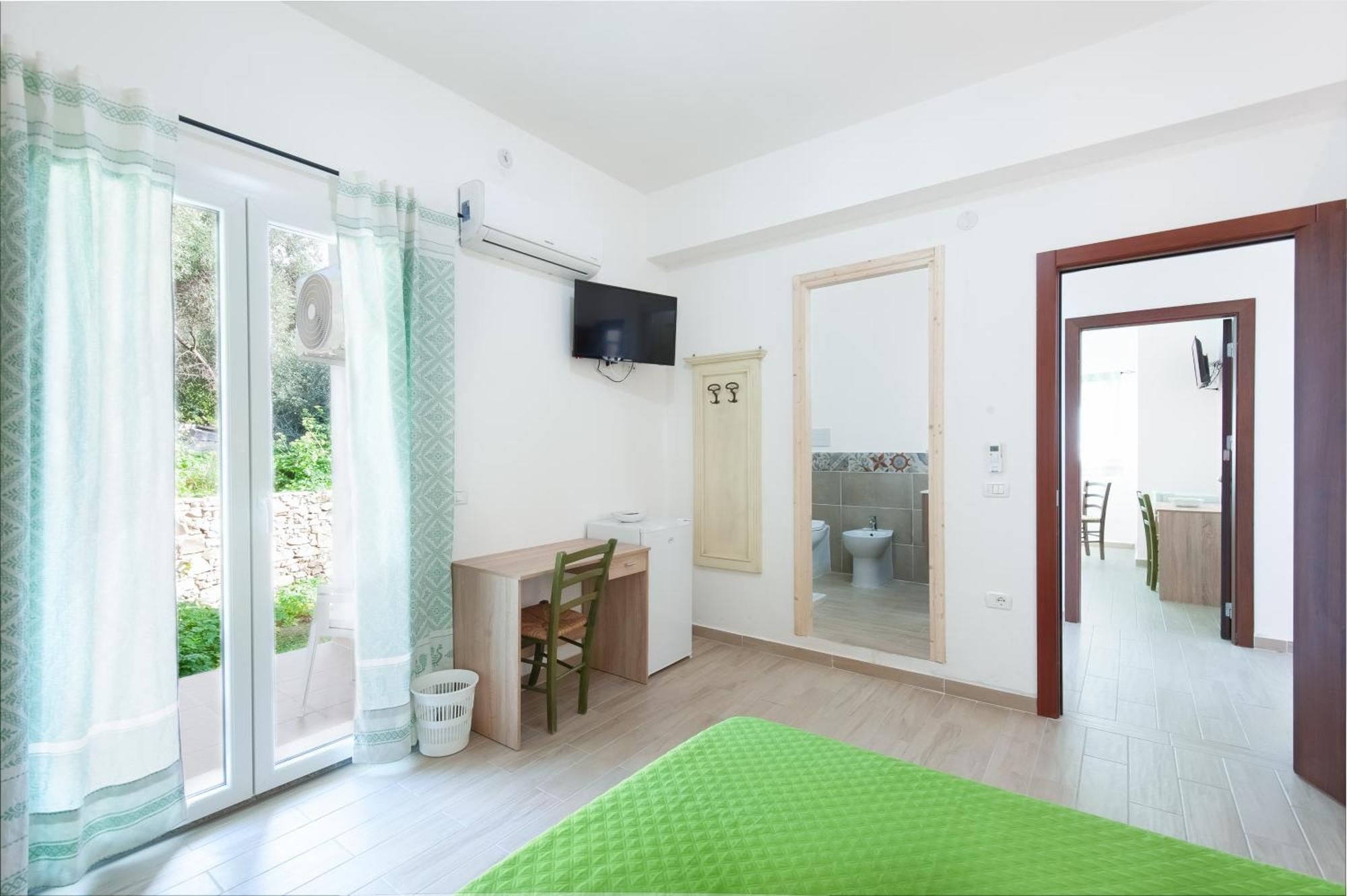 Beb Con Piscina Villa Del Borgo Badesi Εξωτερικό φωτογραφία