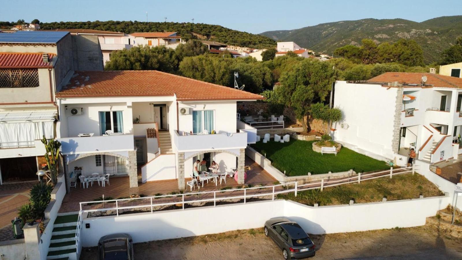 Beb Con Piscina Villa Del Borgo Badesi Εξωτερικό φωτογραφία
