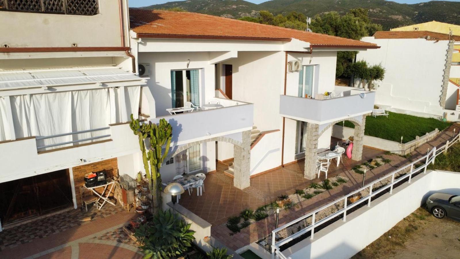 Beb Con Piscina Villa Del Borgo Badesi Εξωτερικό φωτογραφία
