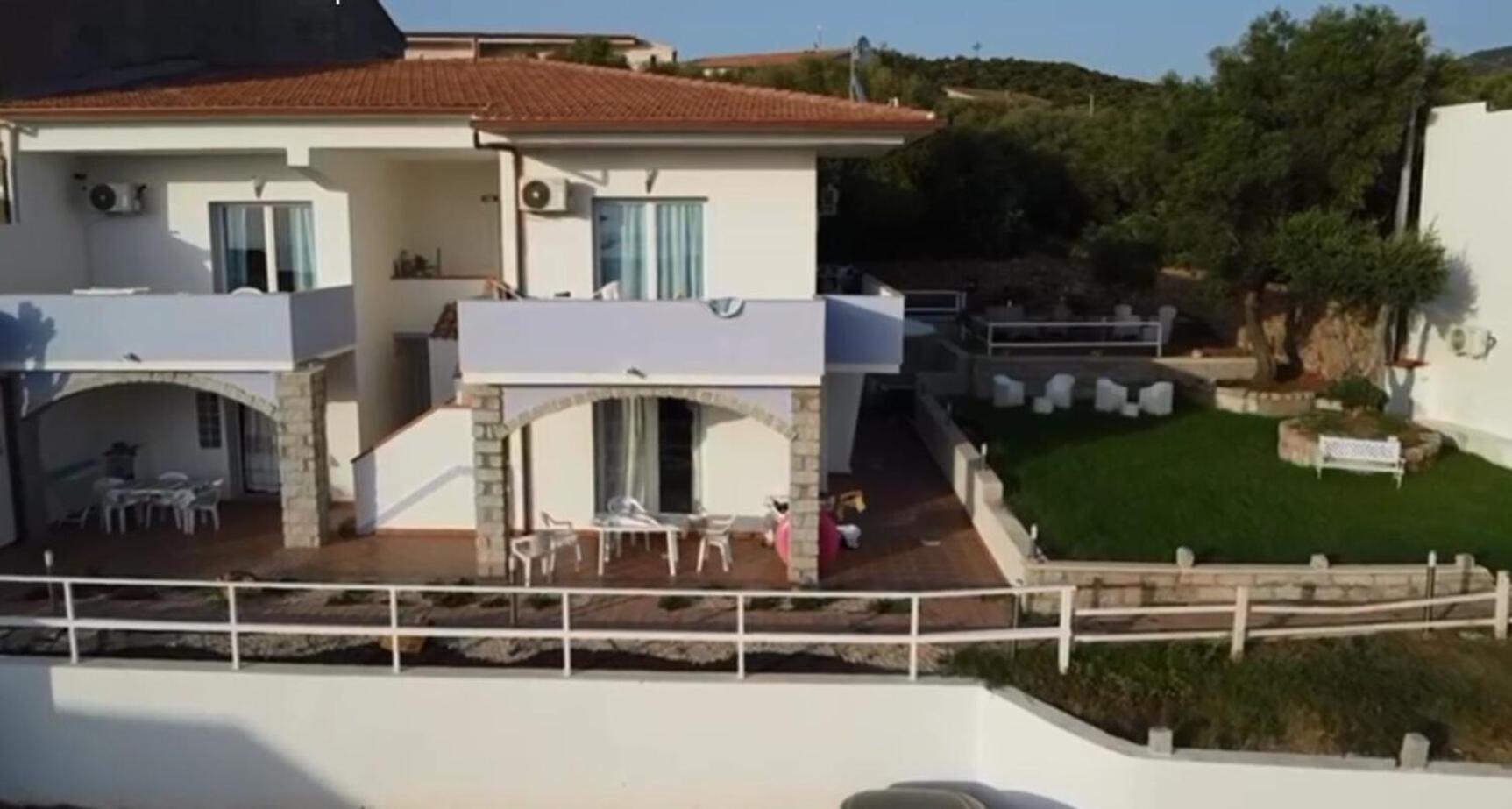 Beb Con Piscina Villa Del Borgo Badesi Εξωτερικό φωτογραφία